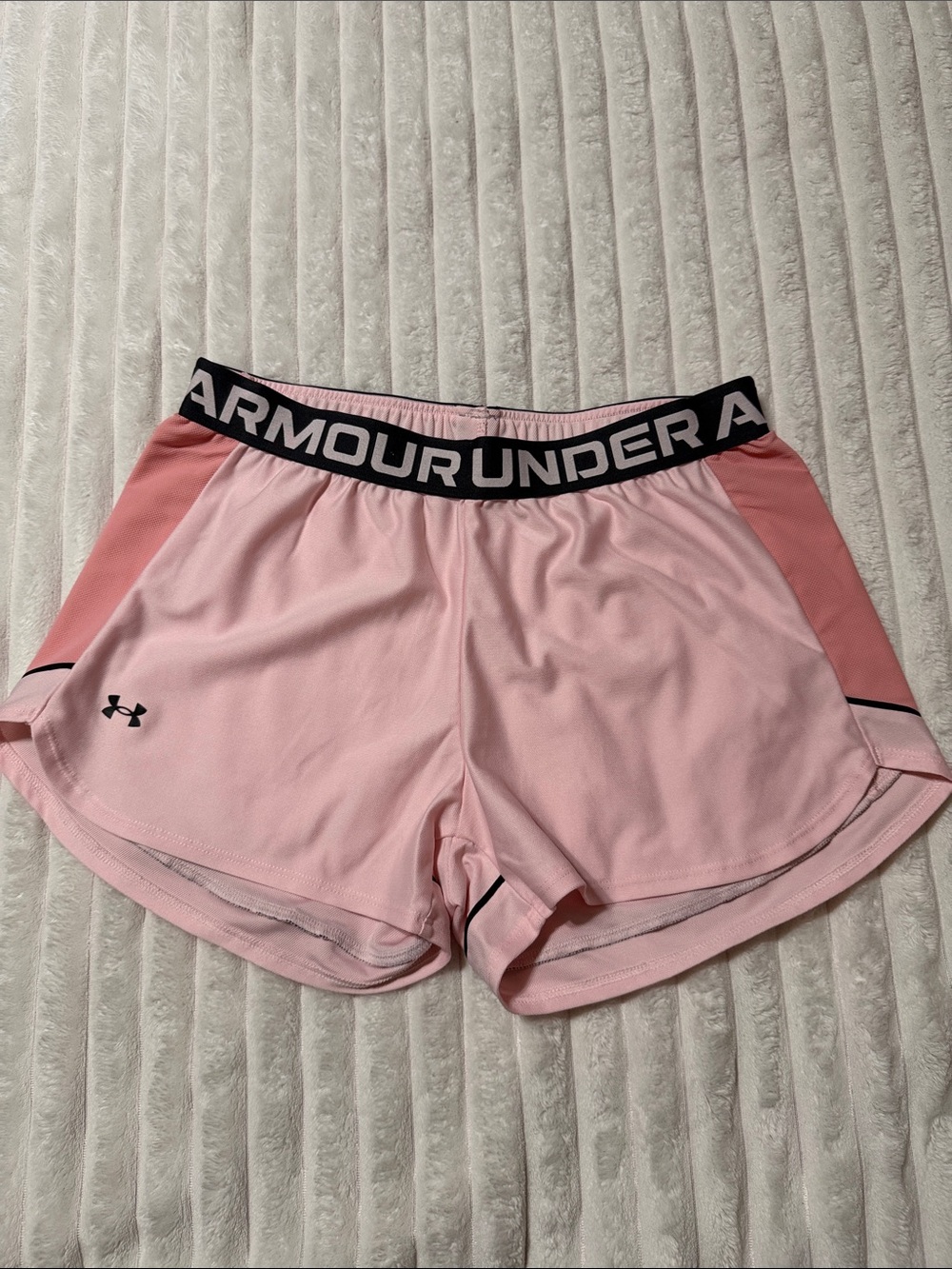 Under Armour Shorts | Size Medium